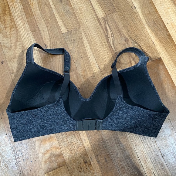 Hanes Gray Wireless Bra - Ultimate Comfortblend T-shirt Full Coverage 36C - Picture 5 of 6